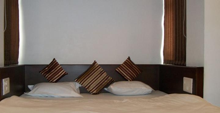 Hotel Palm View Residency Vadodara Extérieur photo