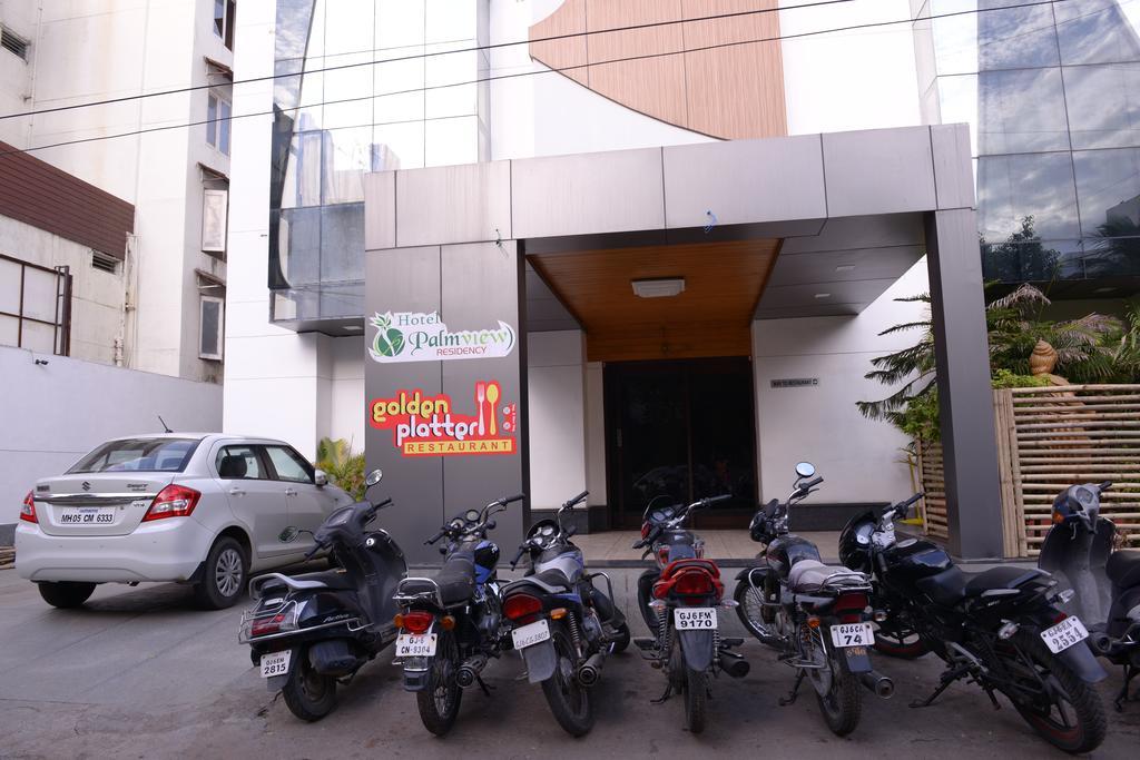 Hotel Palm View Residency Vadodara Extérieur photo